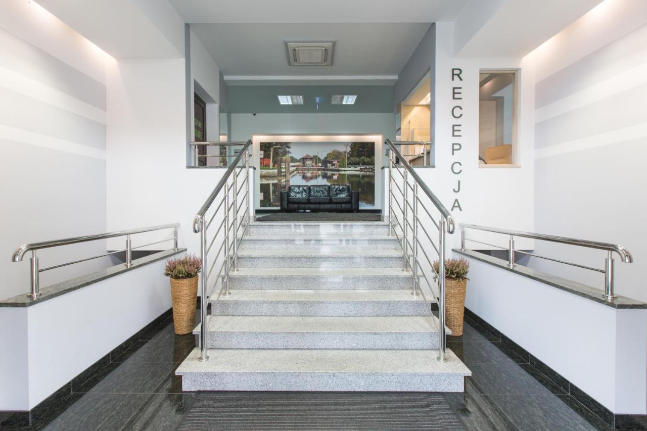 Hotel Labedy Gliwice Bagian luar foto